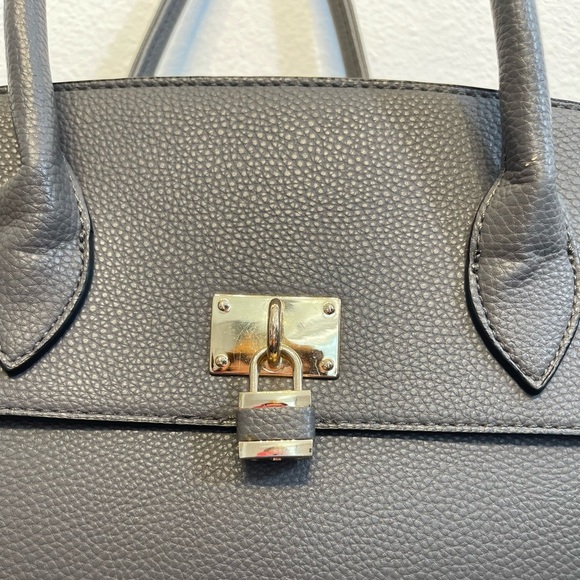 Women’s Large Gray Gun Purse Tote Lock Double Handle Piece Heat Concealed Weapon - Picture 9 of 12